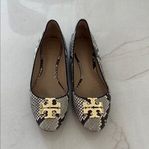 Tory Burch Black and White Flats